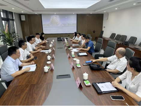 匯東商貿(mào)與中建西南院墻材公司、四川稚桐綠色材料公司簽署戰(zhàn)略合作