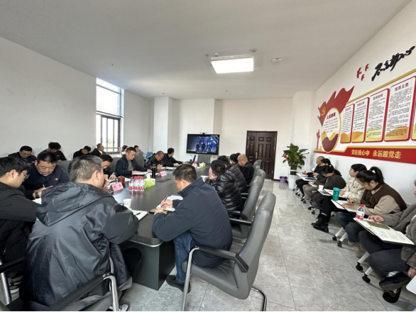 嚴把節(jié)后“安全關(guān)” 擰緊生產(chǎn)“安全閥”  |  匯東建工召開節(jié)后復(fù)工復(fù)產(chǎn)安全專題會