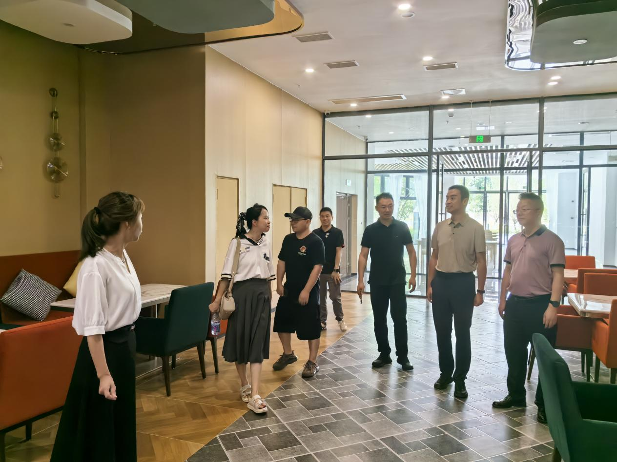 省民政廳養(yǎng)老服務處李睿調研員一行蒞臨瑞祥康養(yǎng)中心開展專項調研